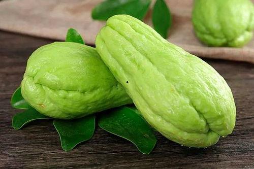 华麒麟吃东洋瓜,品味异国风情