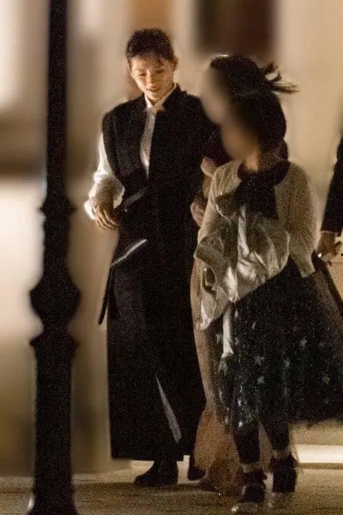 韩国男明星吃瓜,揭秘韩国男星们的“吃瓜”日常