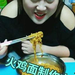 吃瓜小熊模特视频,萌态百出，视频走红网络