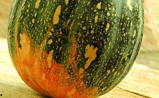 瓜头烂了可以吃吗,“瓜头烂了还能吃吗？揭秘水果腐烂的真相与食用安全”